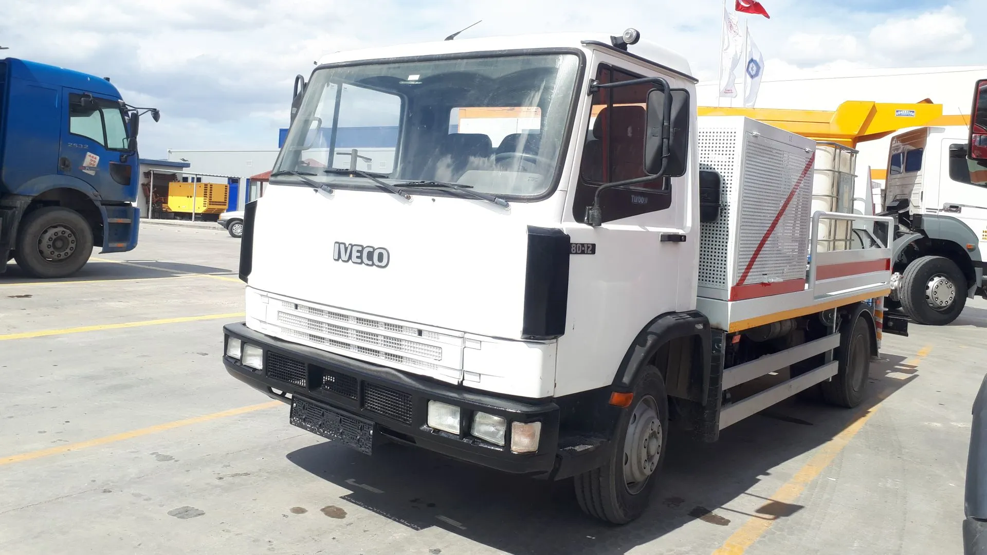 Sabit pompa haznesi ve S-valf çıkışı